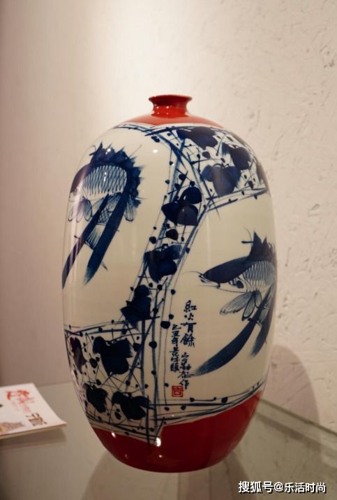 景德镇陶瓷艺术探秘：千年瓷都的魅力与传奇
